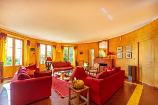 house 14 Rooms life annuity on OLLIOULES (83190)