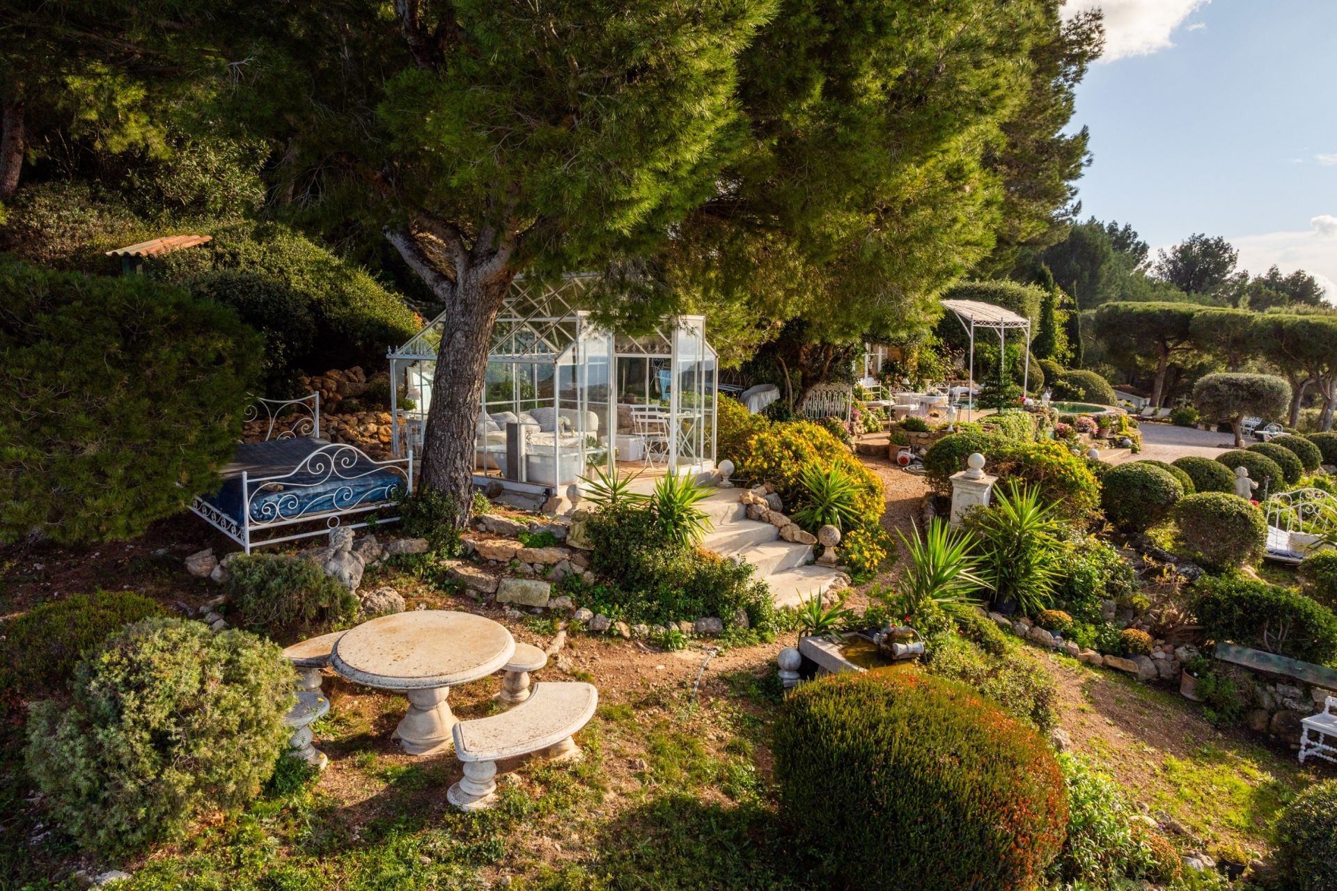 maison 3 Pièces en viager sur LA CADIERE D AZUR (83740)