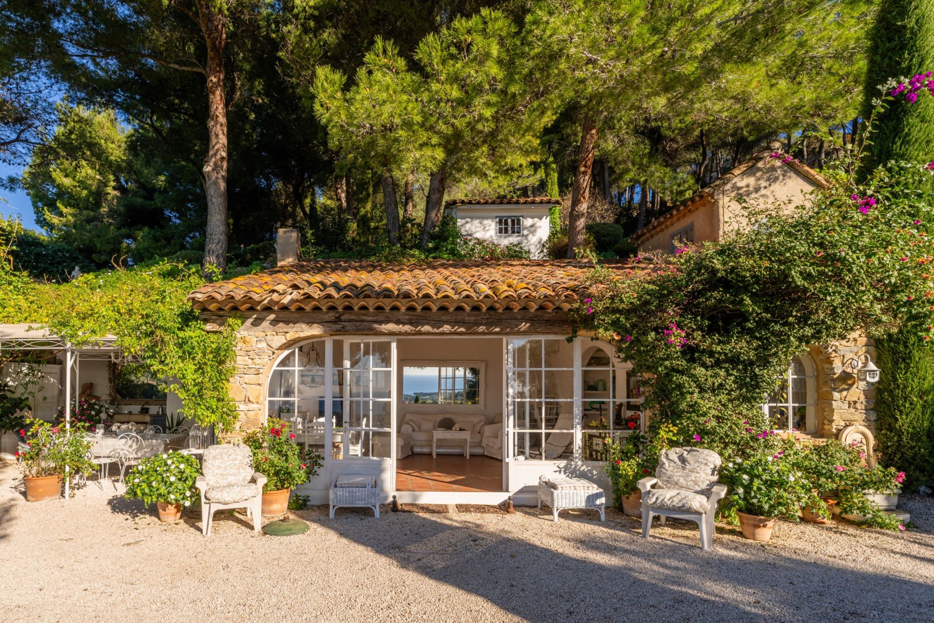 maison 3 Pièces en viager sur LA CADIERE D AZUR (83740)