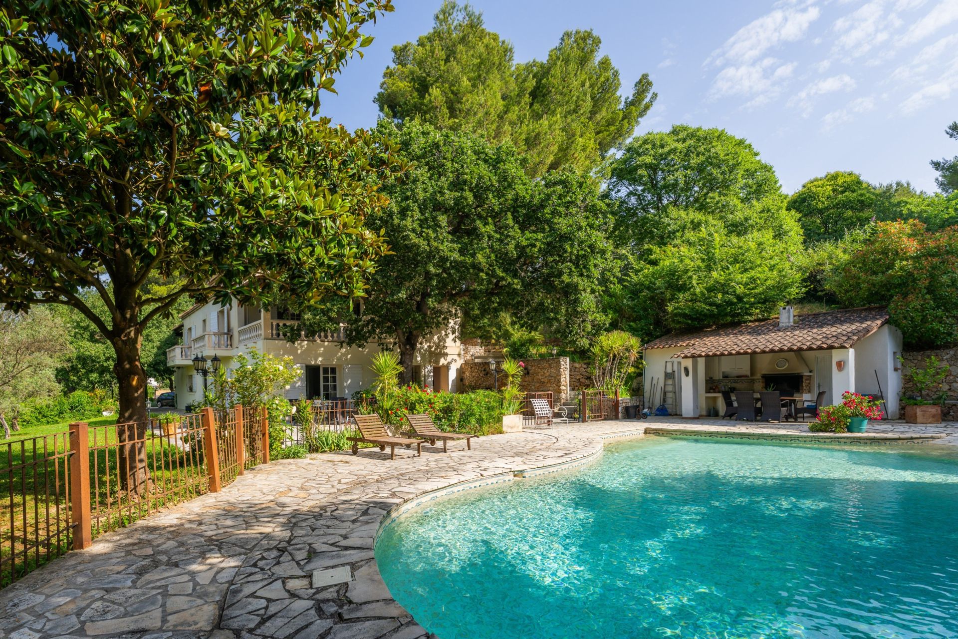 maison 7 Pièces en vente sur MARSEILLE (13011)