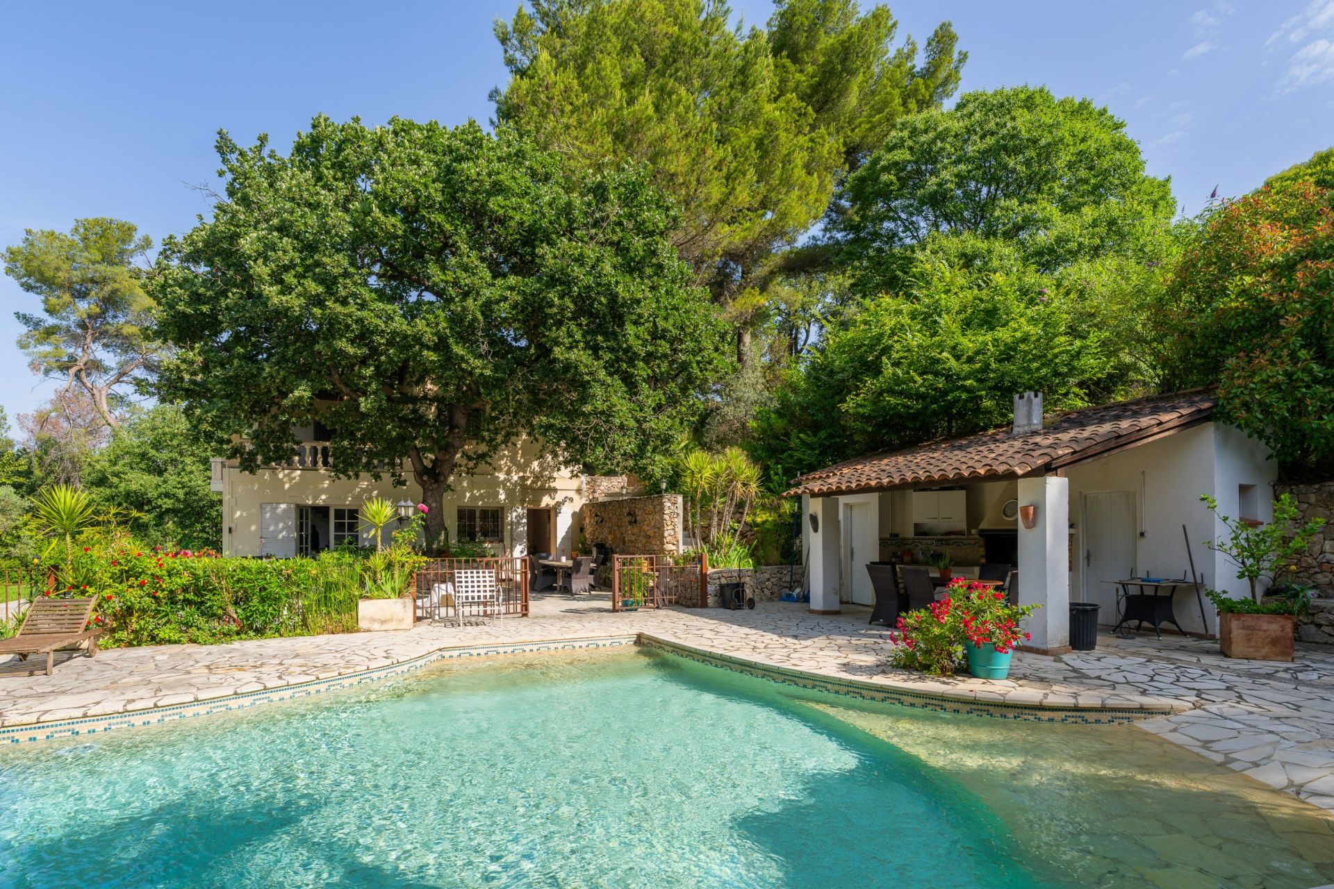 maison 7 Pièces en vente sur MARSEILLE (13011)