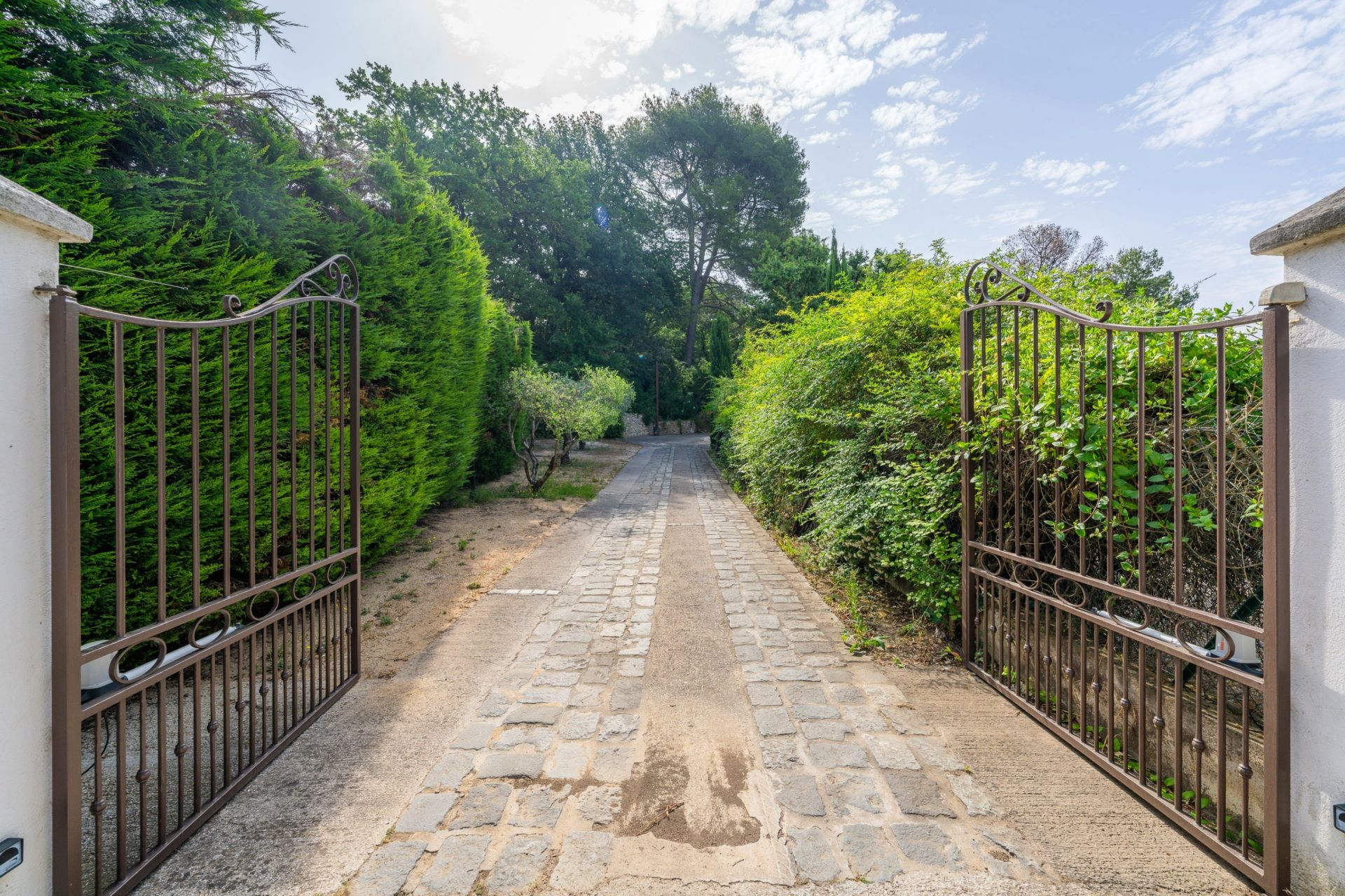 maison 7 Pièces en vente sur MARSEILLE (13011)