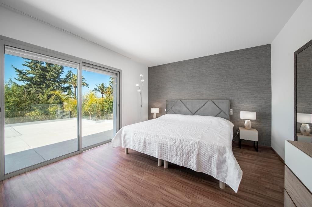 villa 7 Pièces en viager sur CANNES (06400)