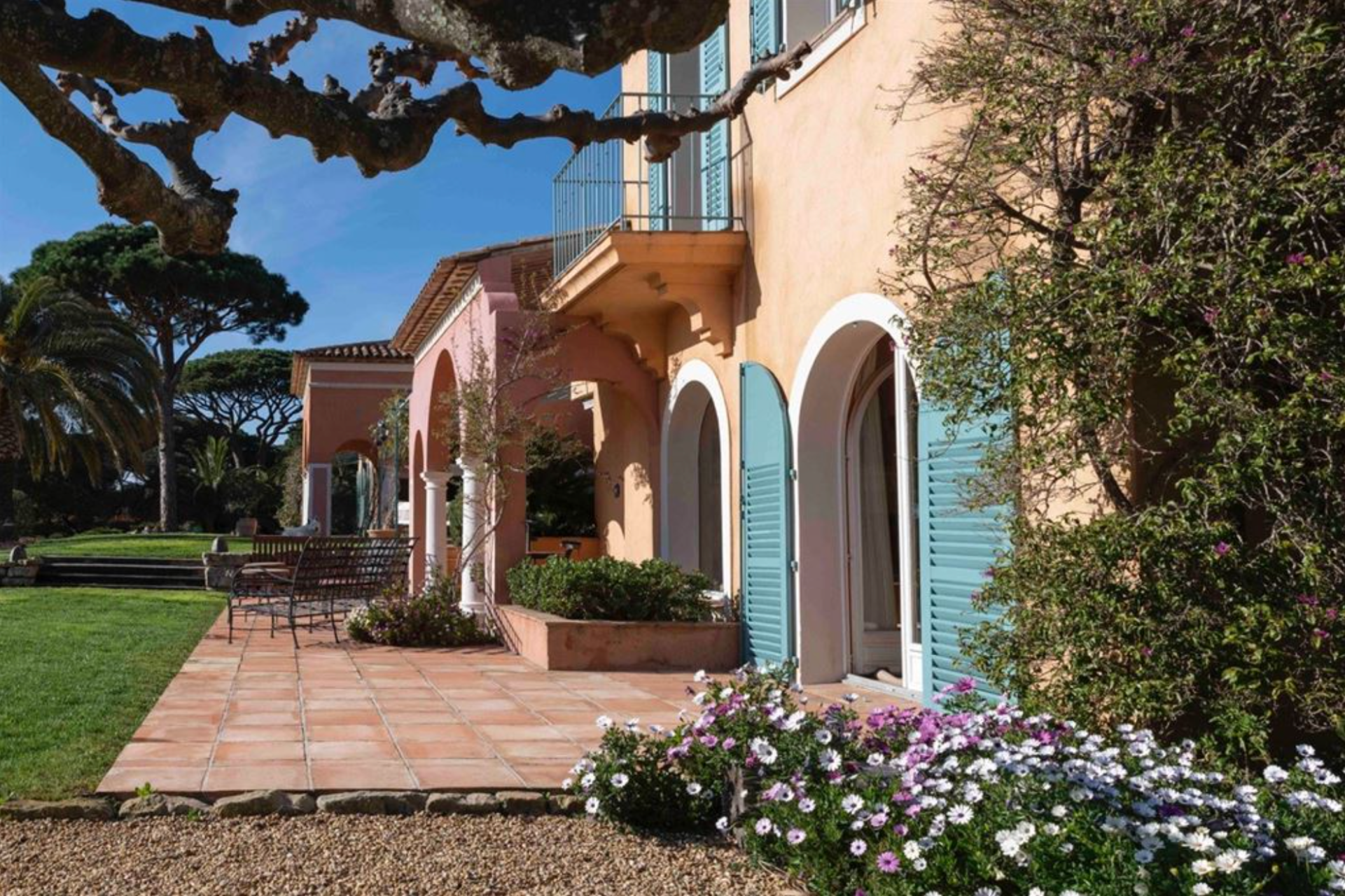 maison 8 Pièces en viager sur ST TROPEZ (83990)