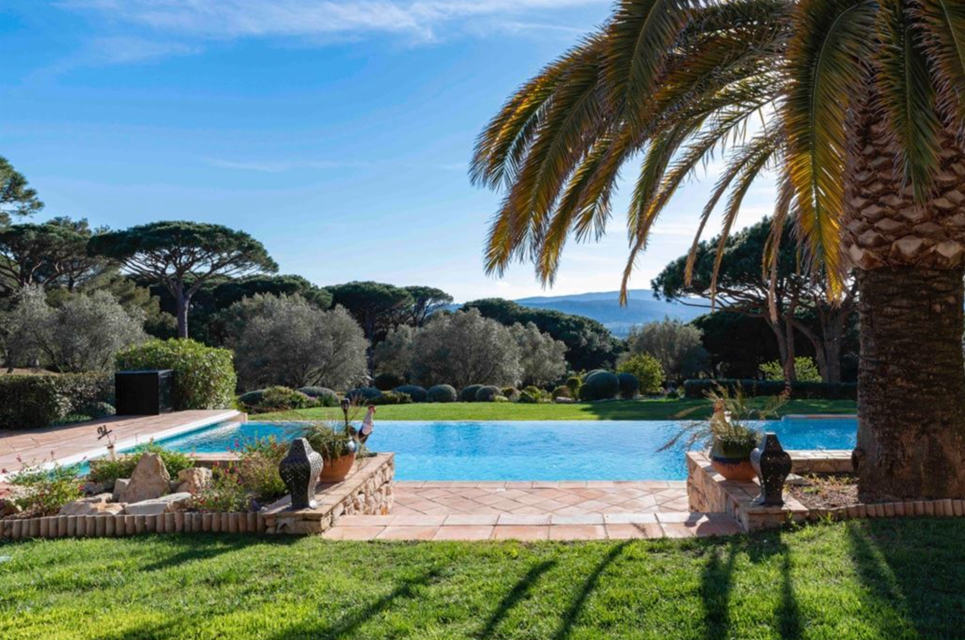 maison 8 Pièces en viager sur ST TROPEZ (83990)
