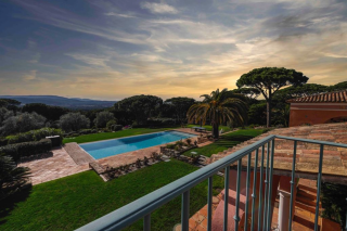 maison 8 Pièces en viager sur ST TROPEZ (83990)