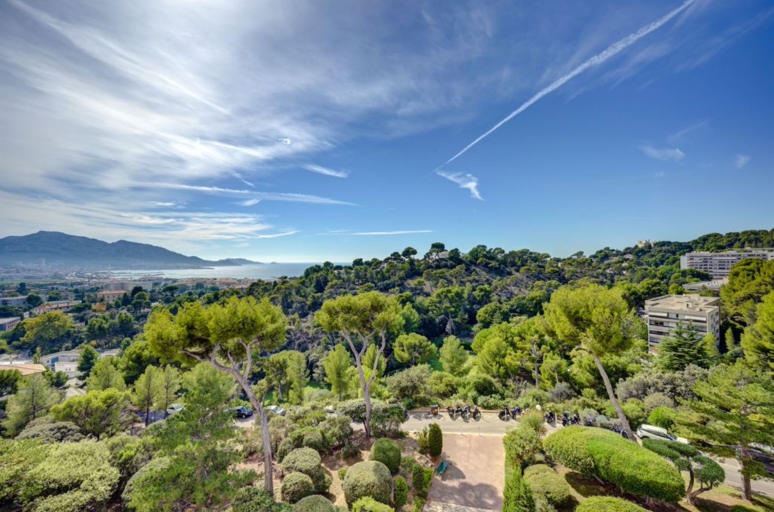 duplex 5 Pièces en viager sur MARSEILLE (13008)