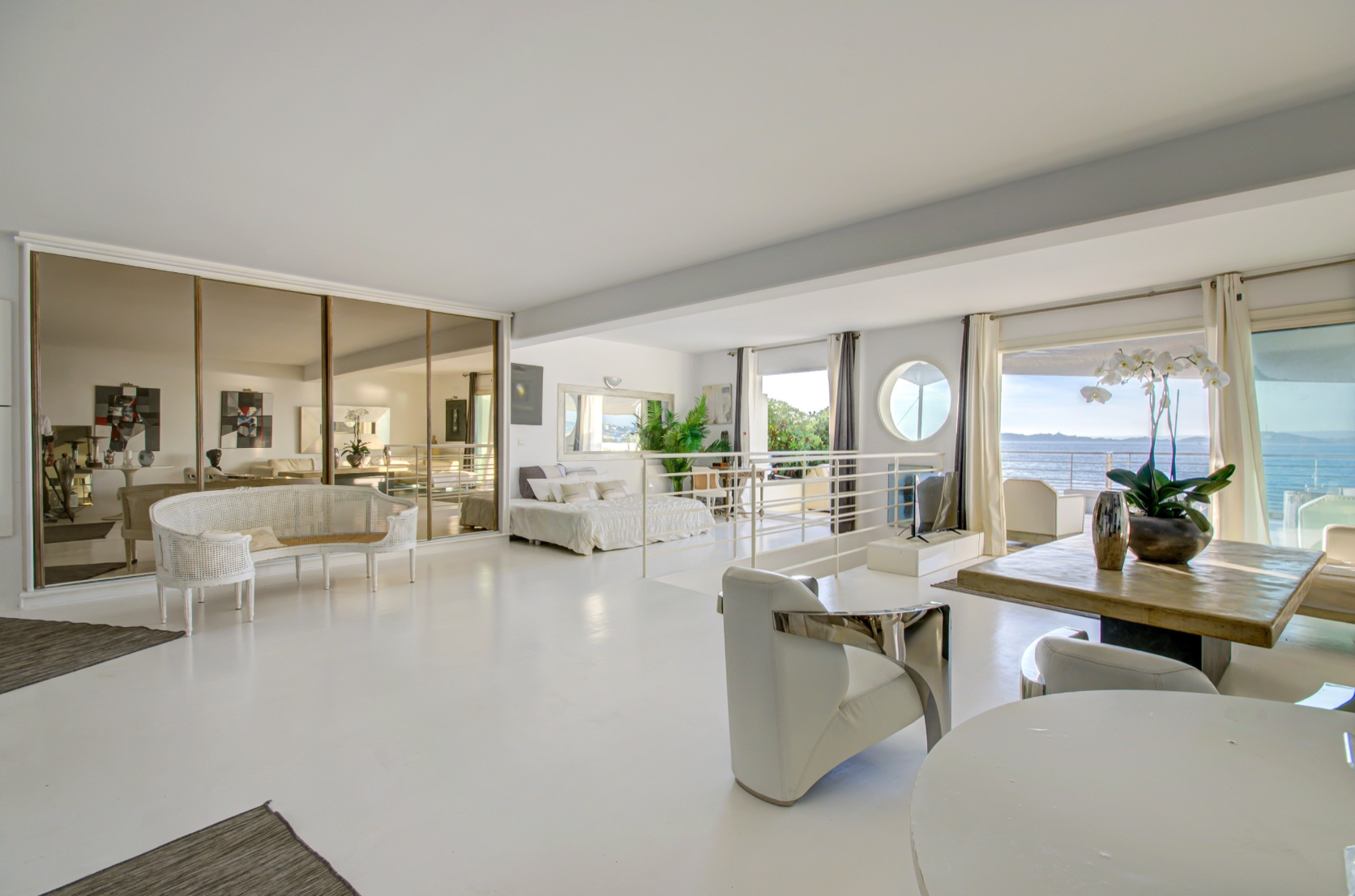 duplex 3 Rooms life annuity on MARSEILLE (13008)